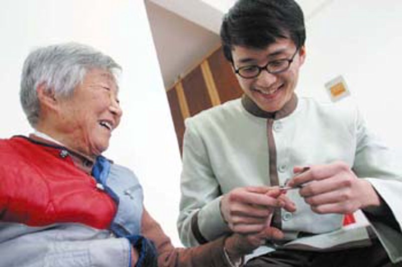 居家养老：科技让爱更有温度